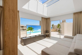 Sunny penthouse with amazing pool by Costarentals - Ref 214